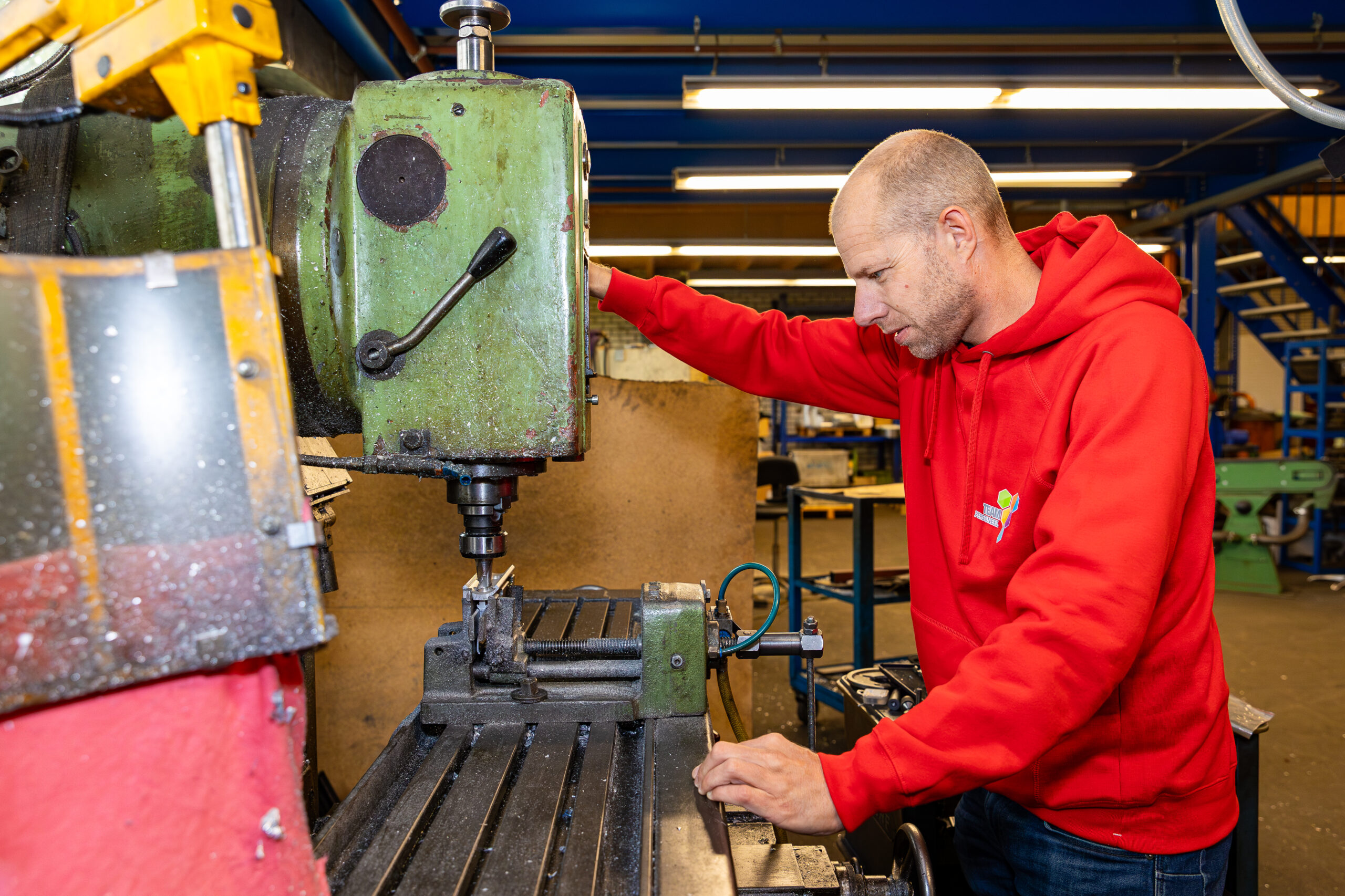 Medewerker die werkt in de techniek via TEAM Personeel