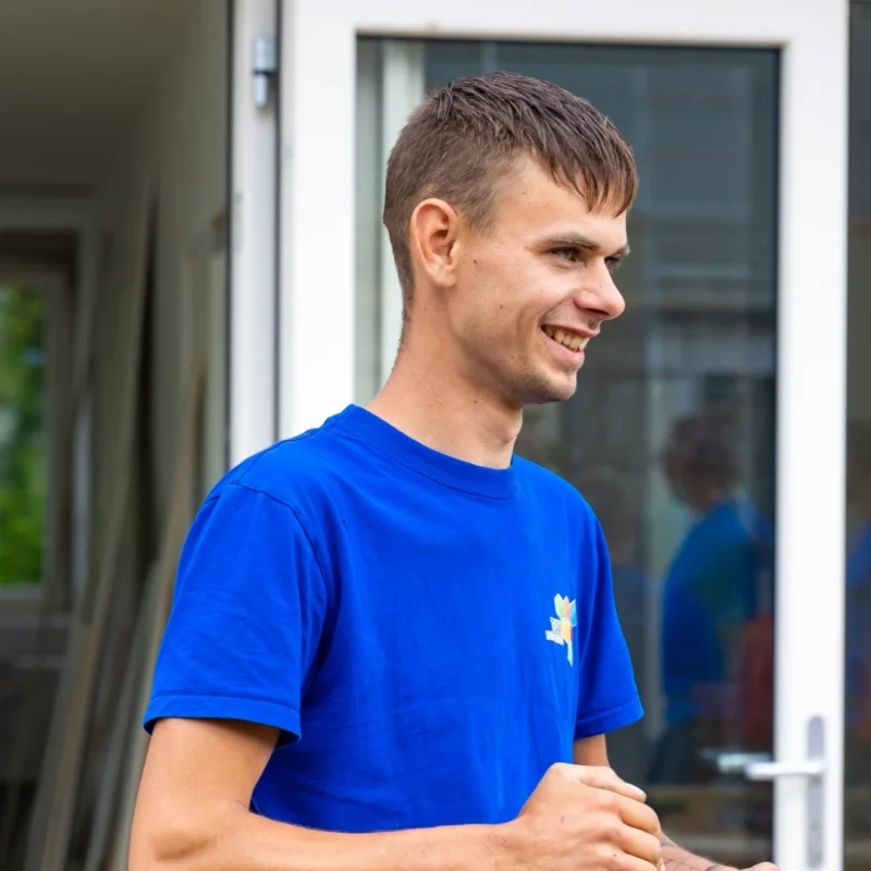 Timmerman voor Project Herstel in Natura